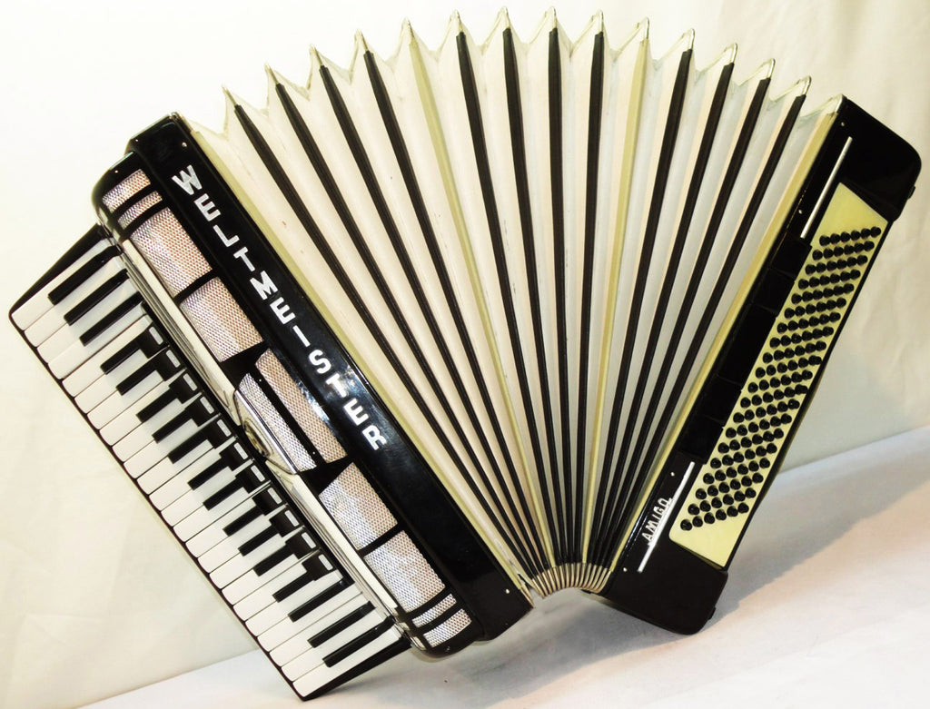 Weltmeister Amigo 120 Bass, 16 Registers, Bag & New Straps, German Accordion 806, Original, Excellent Accordian For Sale