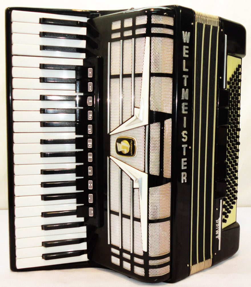 Weltmeister Amigo 120 Bass, 16 Registers, Bag & New Straps, German Accordion 806, Original, Excellent Accordian For Sale
