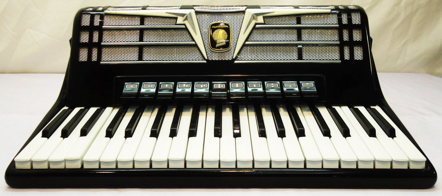 Weltmeister Amigo 120 Bass, 16 Registers, Bag & New Straps, German Accordion 806, Original, Excellent Accordian For Sale