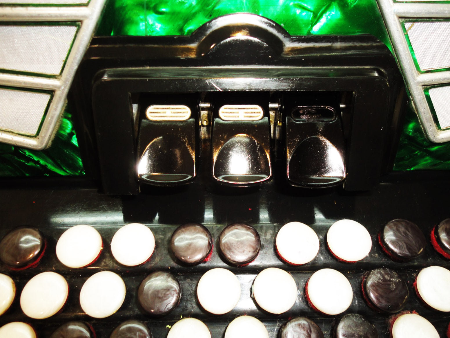 5 Row Weltmeister Fionetta 96 Bass Lightweight German Button Accordion Bayan 850,  Perfect Musical Instrument For Beginners / Children