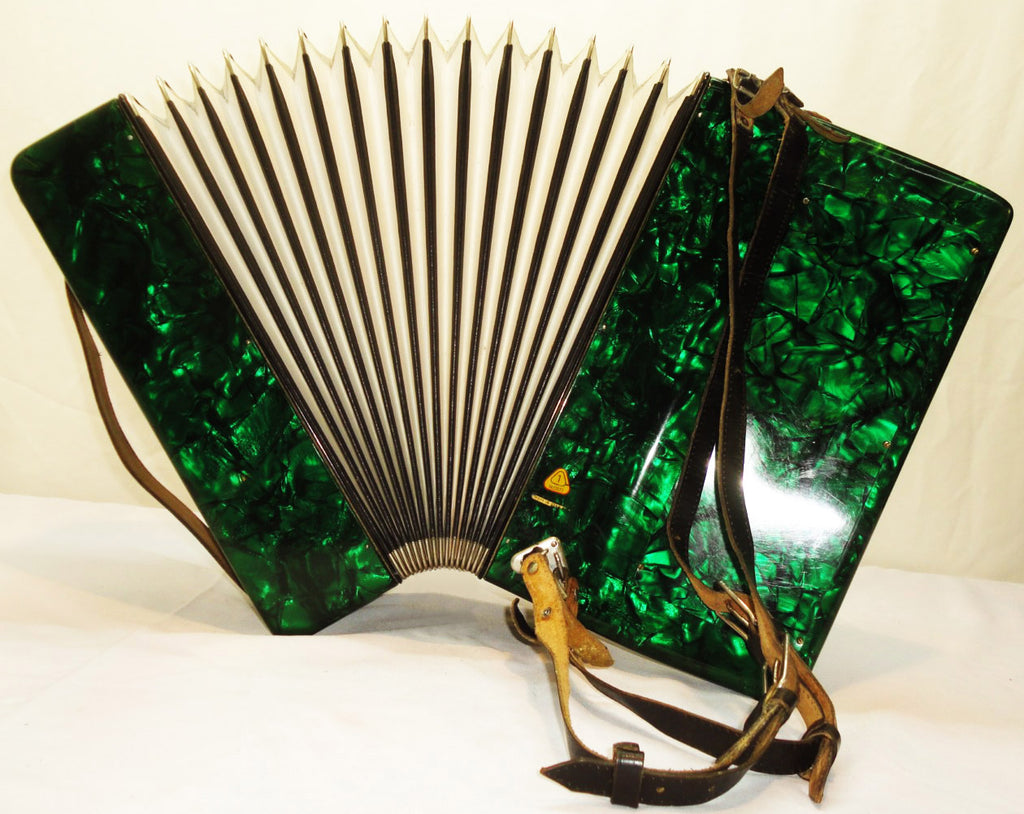 5 Row Weltmeister Fionetta 96 Bass Lightweight German Button Accordion Bayan 850,  Perfect Musical Instrument For Beginners / Children