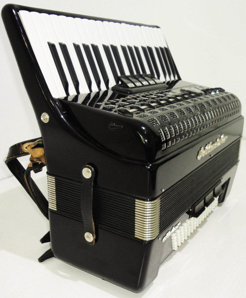 Weltmeister Meteor, Perfect Accordion 96 Bass, Germany, Case, Almost Unused! 903, Very Quality and Amazing sound