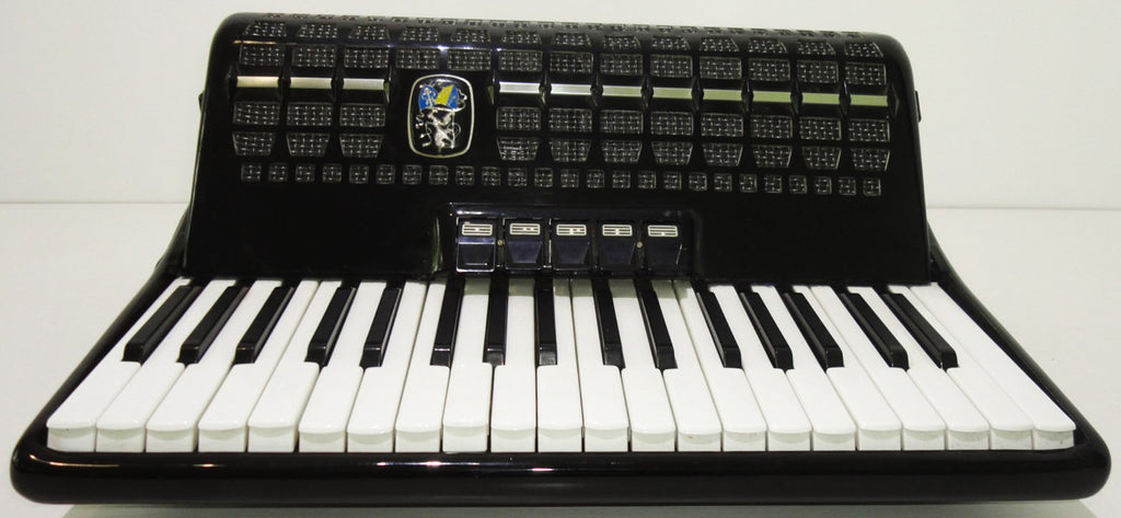 Weltmeister Meteor, Perfect Accordion 96 Bass, Germany, Case, Almost Unused! 903, Very Quality and Amazing sound