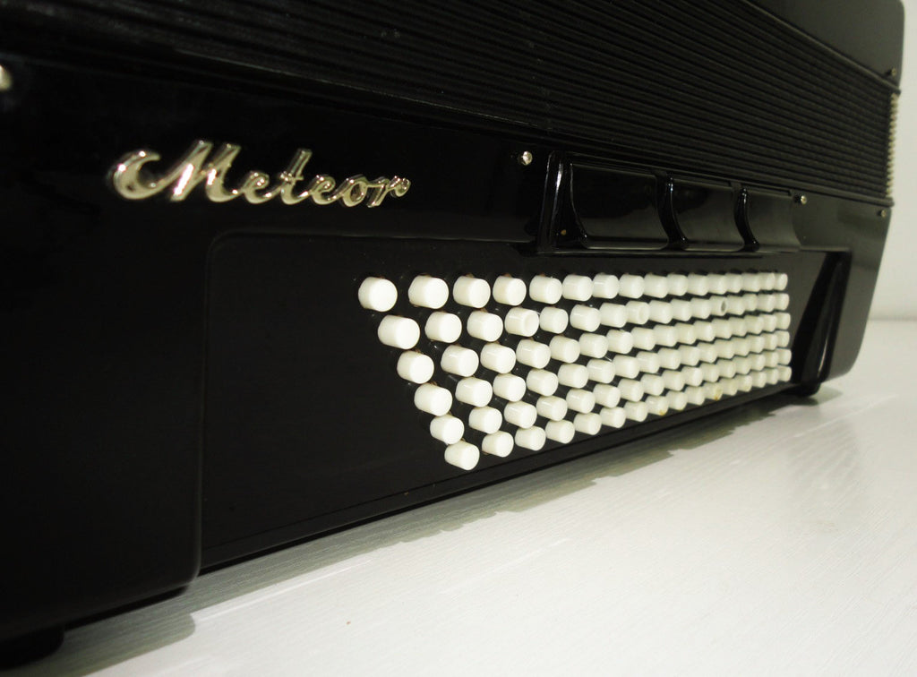 Weltmeister Meteor, Perfect Accordion 96 Bass, Germany, Case, Almost Unused! 903, Very Quality and Amazing sound