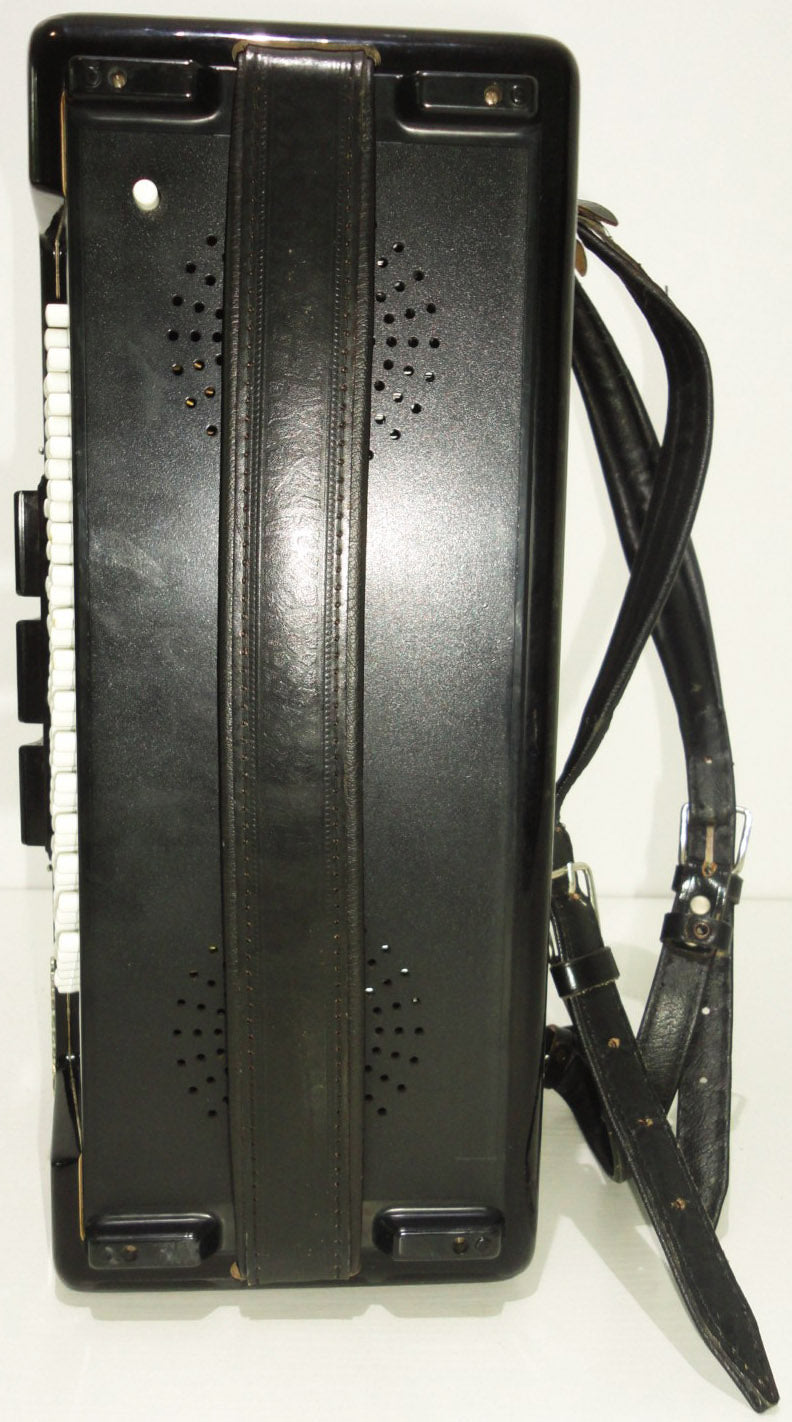 Weltmeister Meteor, Perfect Accordion 96 Bass, Germany, Case, Almost Unused! 903, Very Quality and Amazing sound