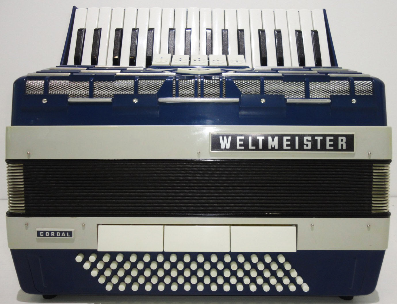 Close to New, Weltmeister Cordal, 80 Bass, German Piano Accordion + Case, 919, Amazing and Very Beautiful Sound