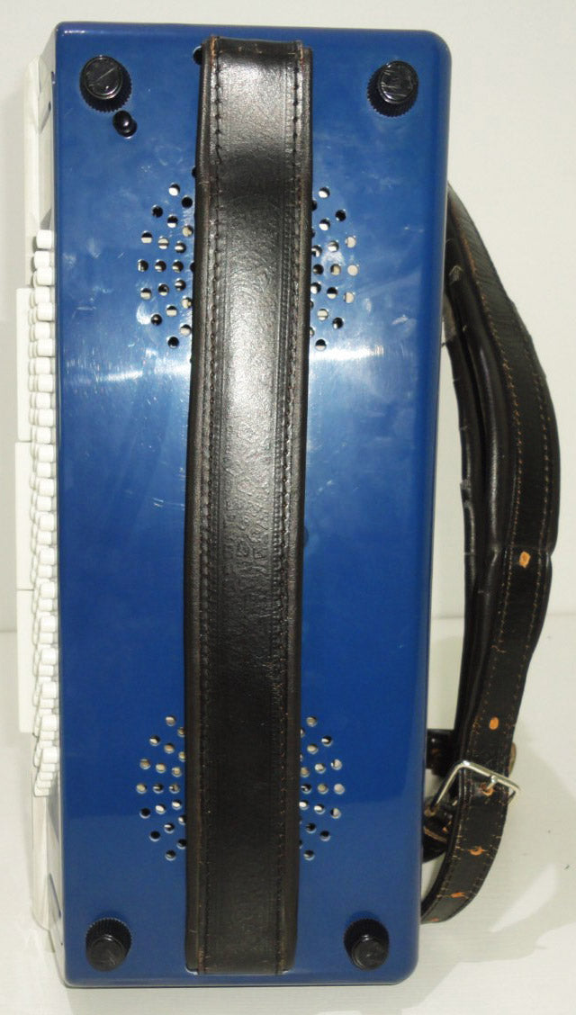 Close to New, Weltmeister Cordal, 80 Bass, German Piano Accordion + Case, 919, Amazing and Very Beautiful Sound