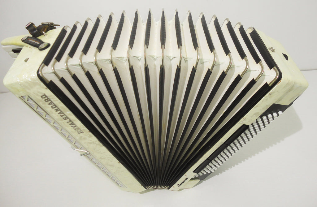 Royal Standard Campania 120 Bass, made in Germany, Amazing Accordion, Case, 1088, Very Beautiful and Quality Sound