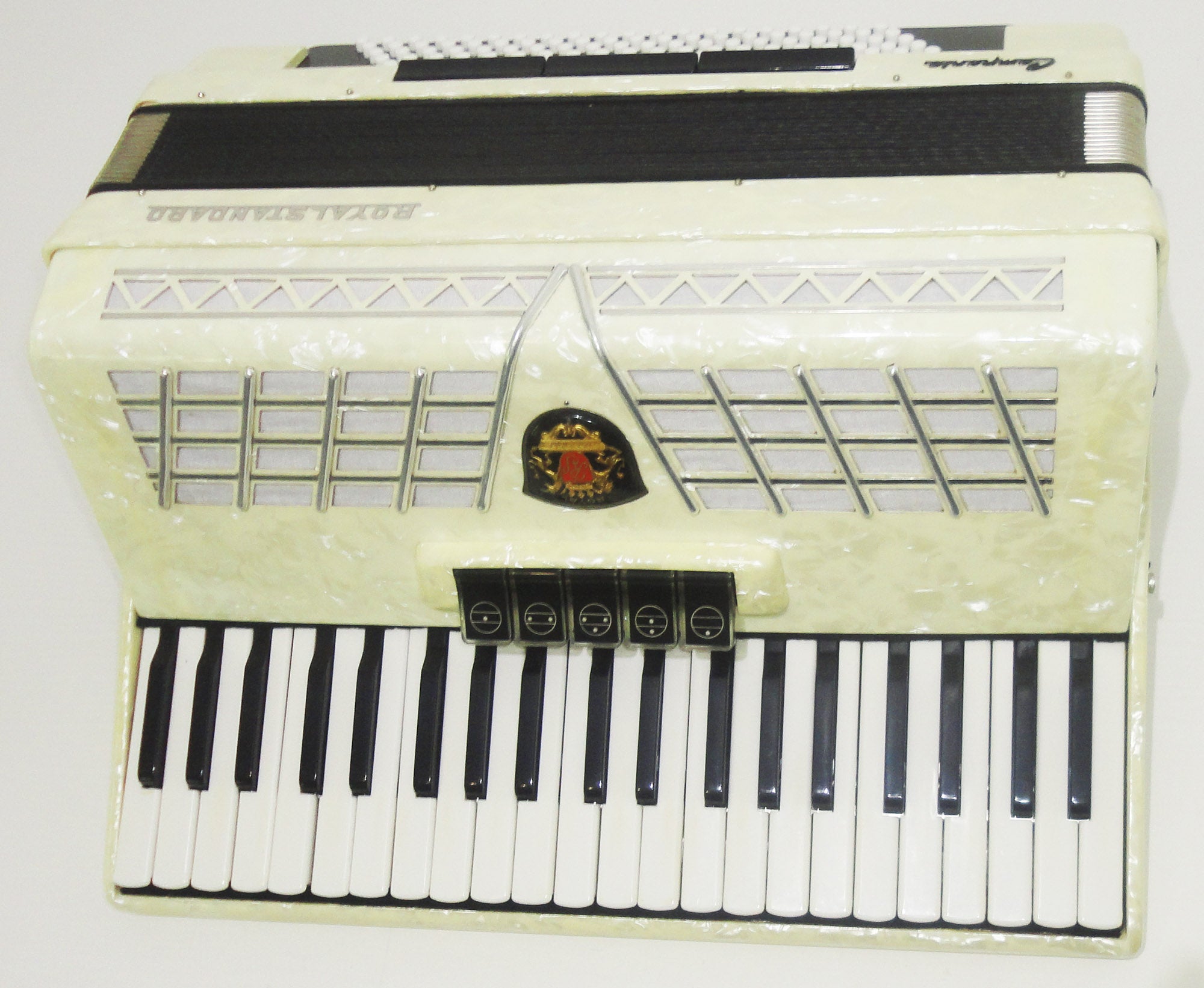 Royal Standard Campania 120 Bass, made in Germany, Amazing Accordion, Case, 1088, Very Beautiful and Quality Sound