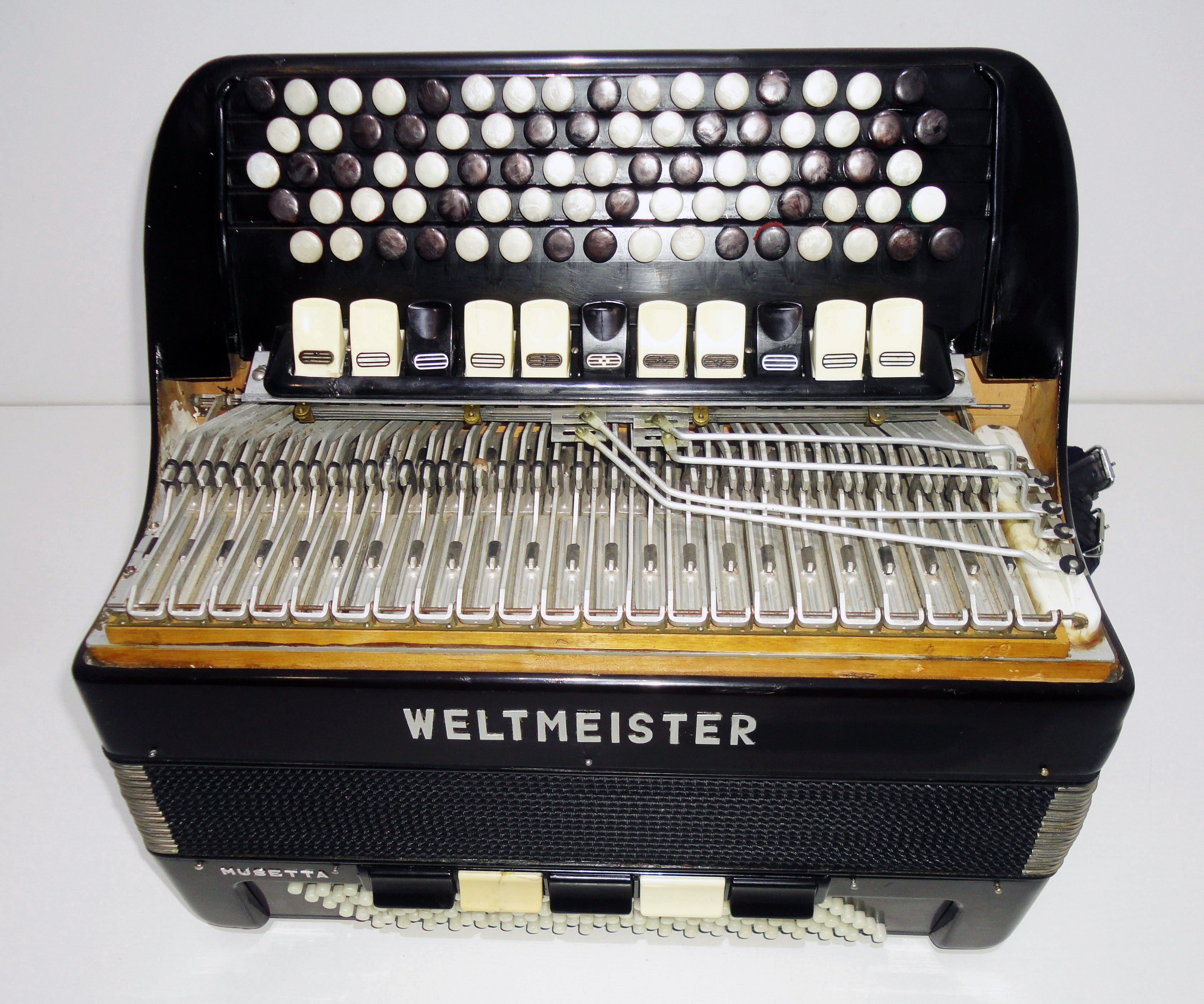 5 Row Weltmeister Musetta, German Button Accordion, Bayan, 120 Bass, Straps 1098, Great Concert, Chromatic Musical Instrument