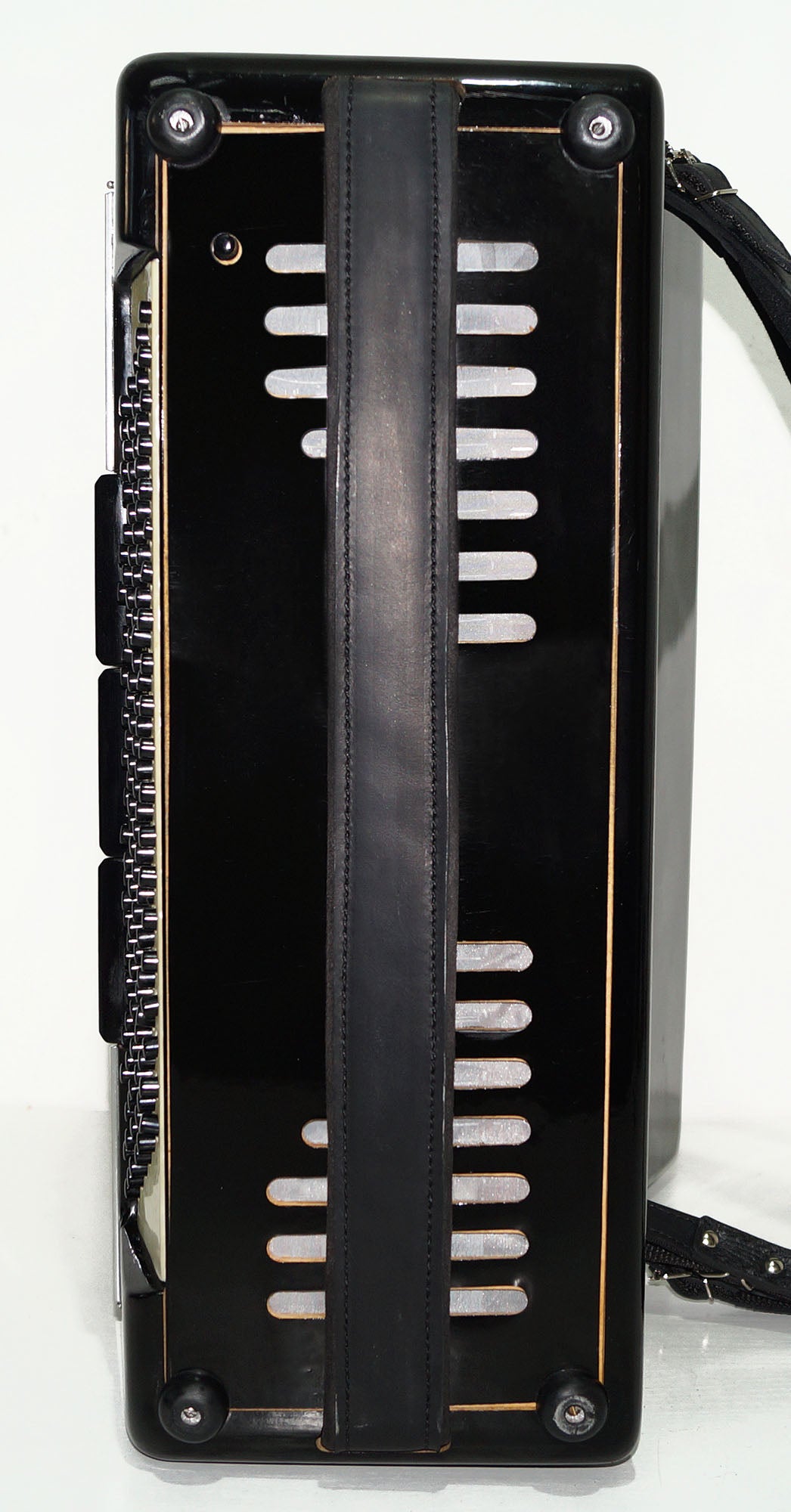 Weltmeister Amigo 120 Bass Made in Germany Piano Akkordeon, neue Riemen Koffer 1561, erstaunliches Original-Akkordeon, exzellenter Klang