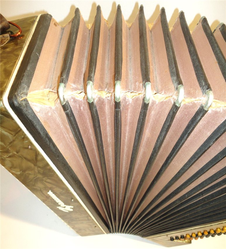 Kreminne / Кремінне, 120 Bass, Ukrainian Button Accordion Bayan, 53