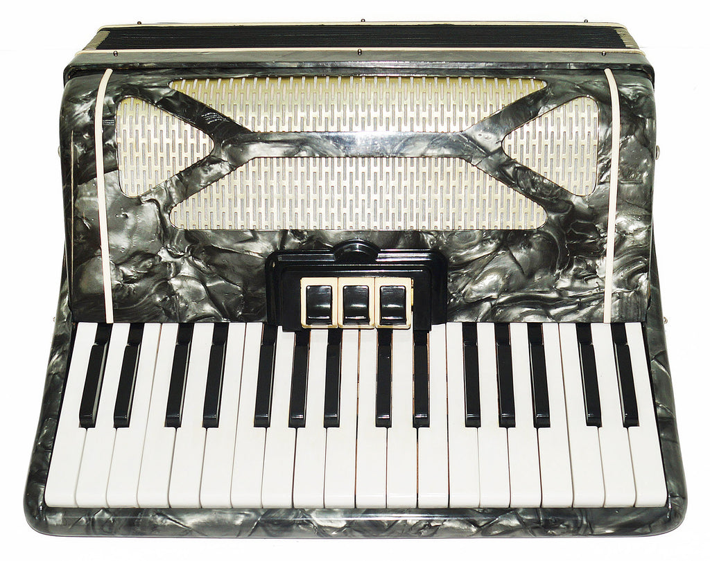 Original Russian Piano Accordion Volna 96 Bass, Straps 1969, Very Beautiful Keyboard Accordian! Excellent sound!