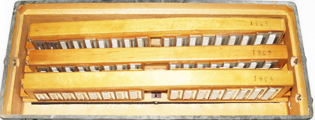 Original Russian Piano Accordion Volna 96 Bass, Straps 1969, Very Beautiful Keyboard Accordian! Excellent sound!