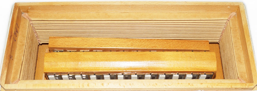 Original Russian Piano Accordion Volna 96 Bass, Straps 1969, Very Beautiful Keyboard Accordian! Excellent sound!