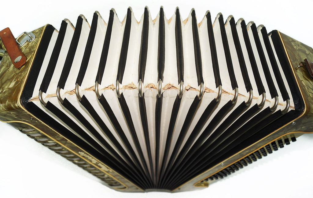 Lightweight Vintage Parlando 80 Bass, German Beginner Children Kids Accordion 1865, Original Straps, Rich and Powerful Sound.