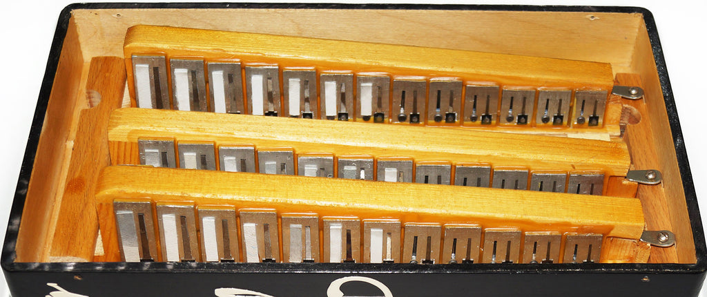 Orchestral Monophone Small Button Accordion made in Ukraine Bayan New Straps 1838, Kremennoe Very Beautiful Sound!