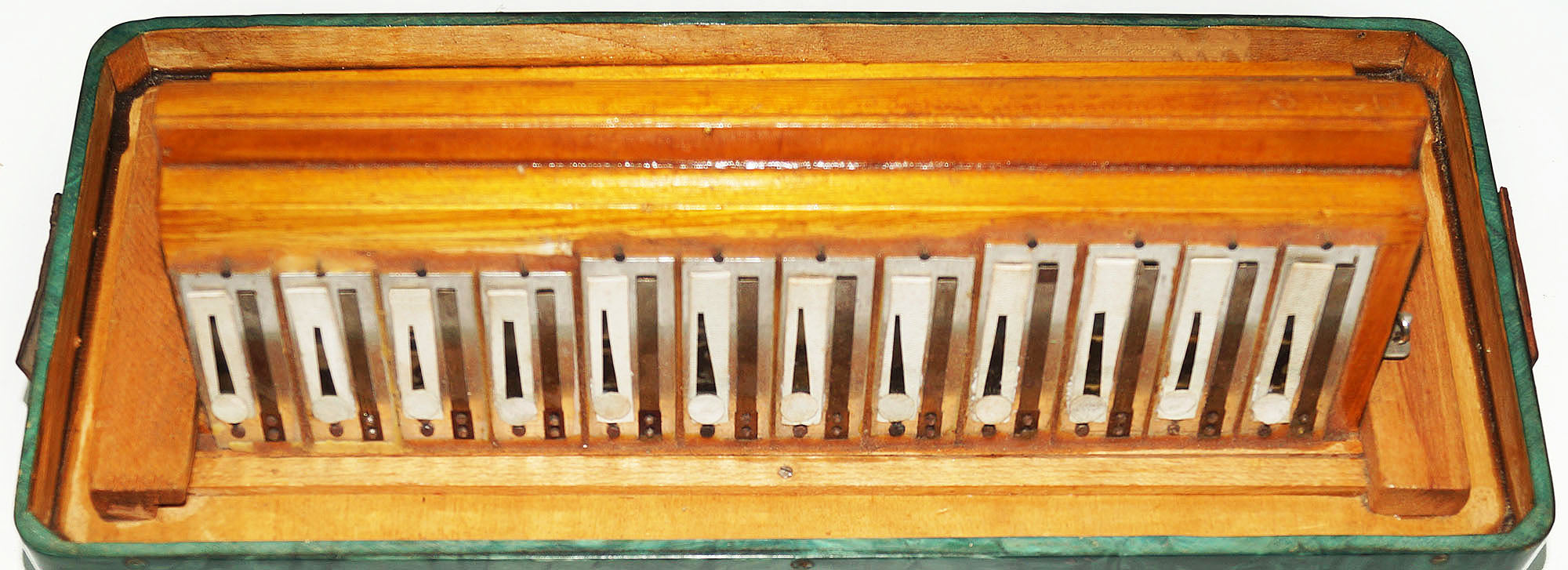 Vintage Button Accordion, 3 Row Folk Old Bayan Belarus, New Straps 1858, Concertina Accordion Wonderful sound!