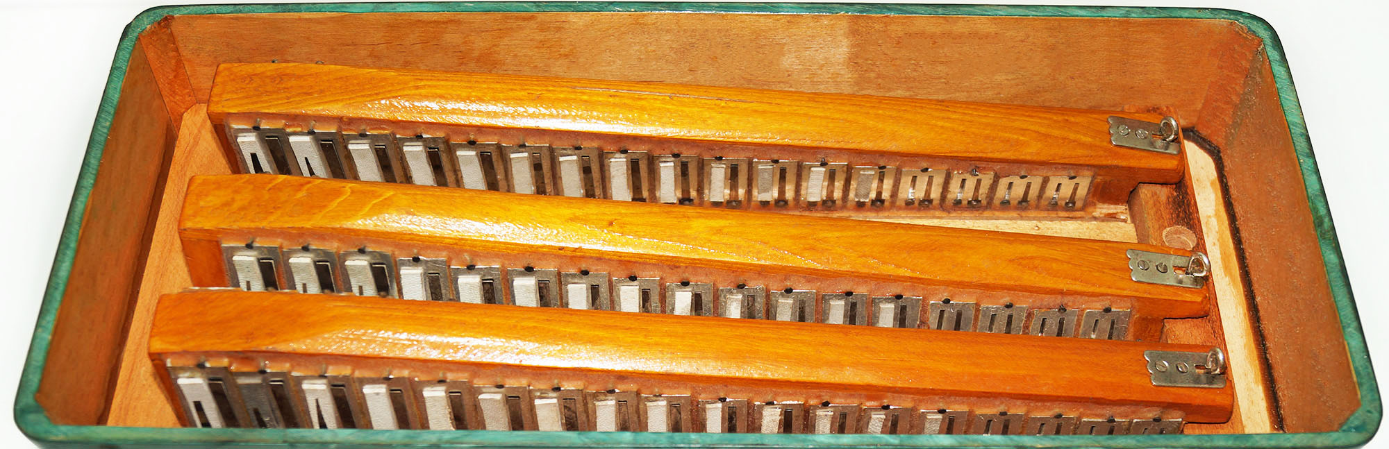Vintage Button Accordion, 3 Row Folk Old Bayan Belarus, New Straps 1858, Concertina Accordion Wonderful sound!