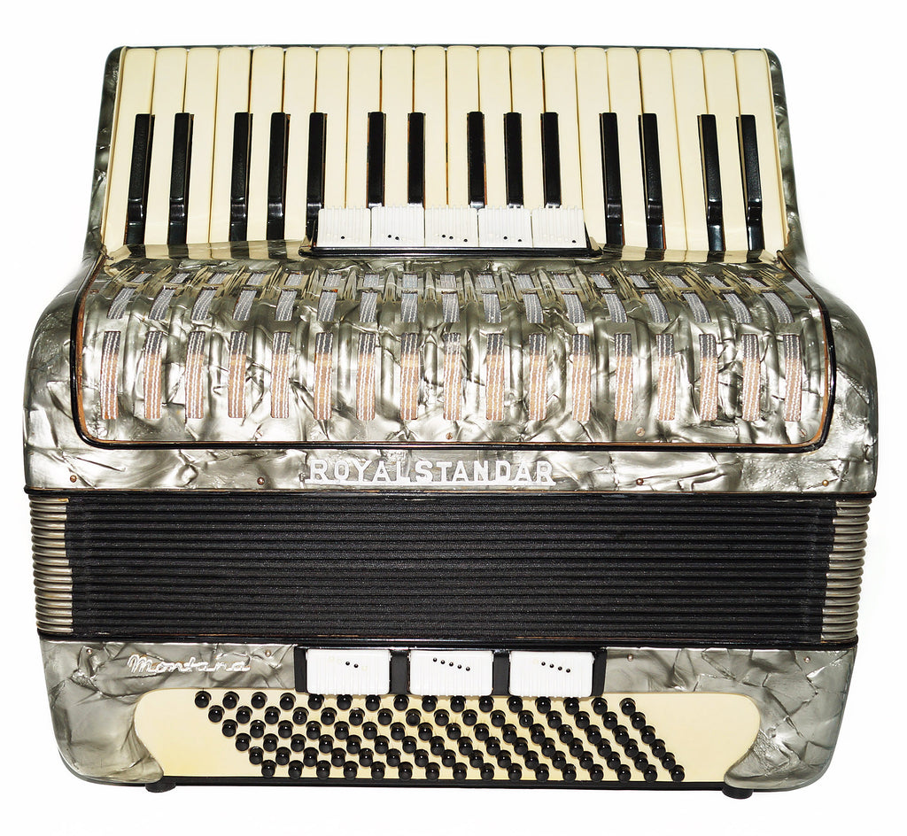 Vintage Royal Standard 96 Bass Piano Accordion made in Germany New Straps 1992, Amazing sound, High Quality Accordian.