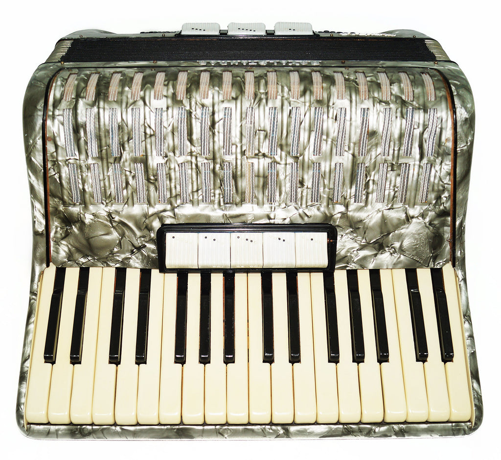 Vintage Royal Standard 96 Bass Piano Accordion made in Germany New Straps 1992, Amazing sound, High Quality Accordian.
