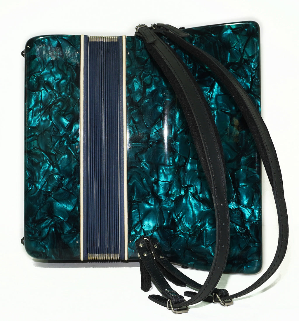 Folk Piano Accordion Vesnyanka made in Ukraine 96 Bass Buttons, New Straps, 2273, Keyboard Accordian, Wonderful Rich sound.