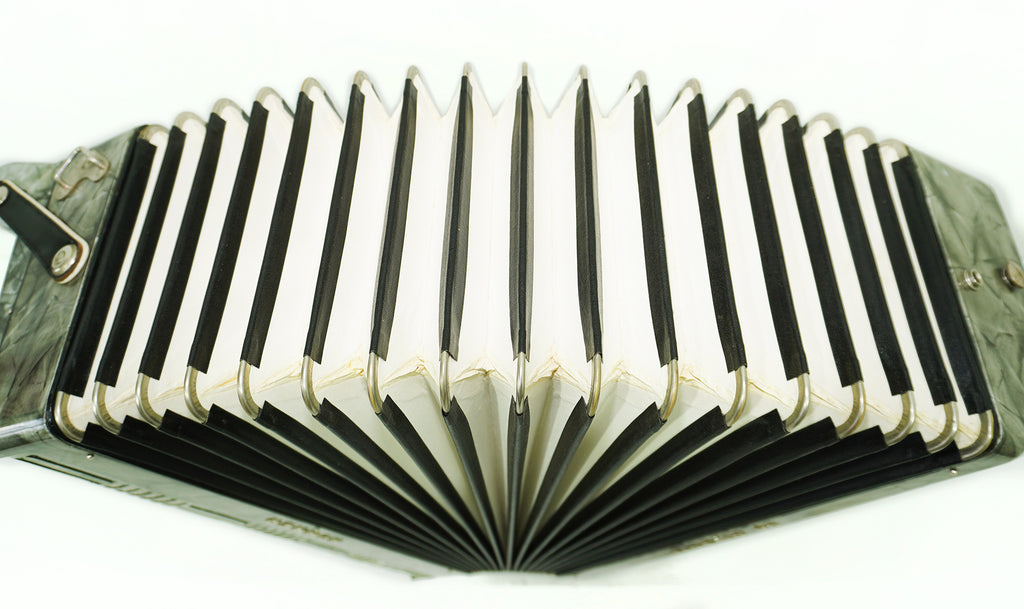 Hohner Fidelio VII, 5 Rows Button Accordion, made in Germany, Rare Original Bayan 2351, New Straps, Rich and Powerful Sound!