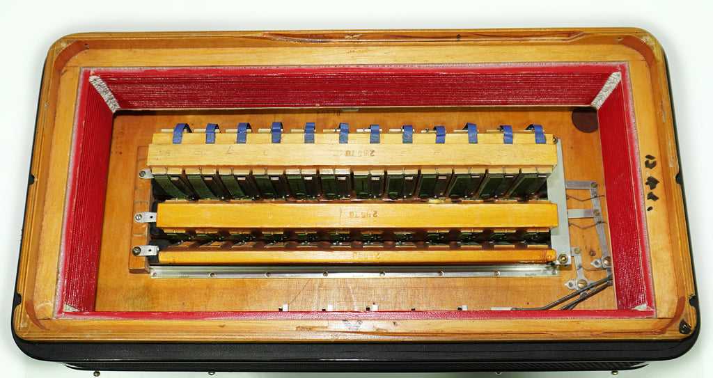 Dallape Organtone B Griff 5 Row Button Accordion, made in Italy, New Straps and Soft Case, 2379, Original Italian Acordian Bayan Instrument, Amazing Rich sound!