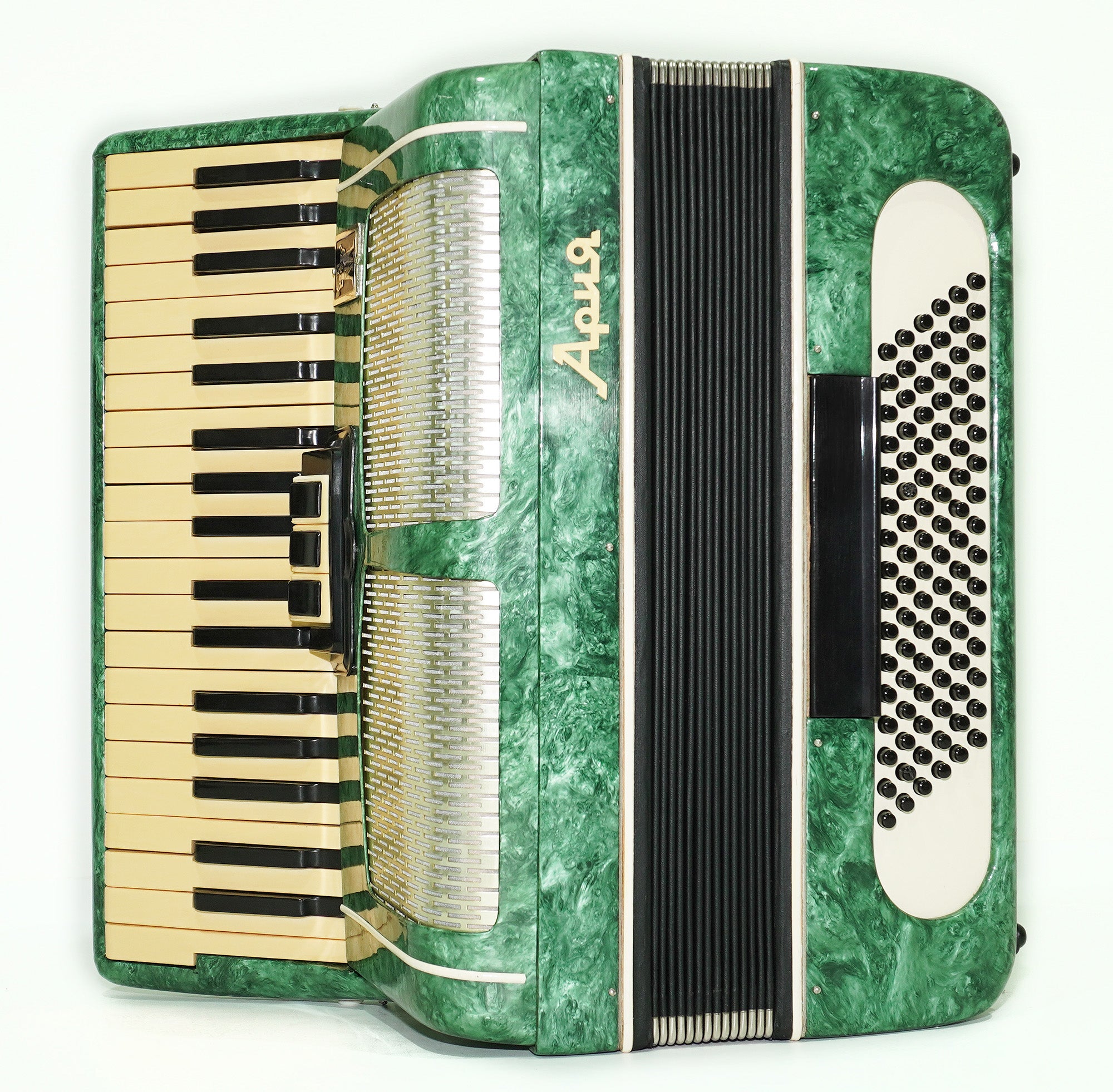 Piano Accordion Ariya 96 Bass Buttons Original Keyboard Accordian, New Straps 2527, Wonderful sound!