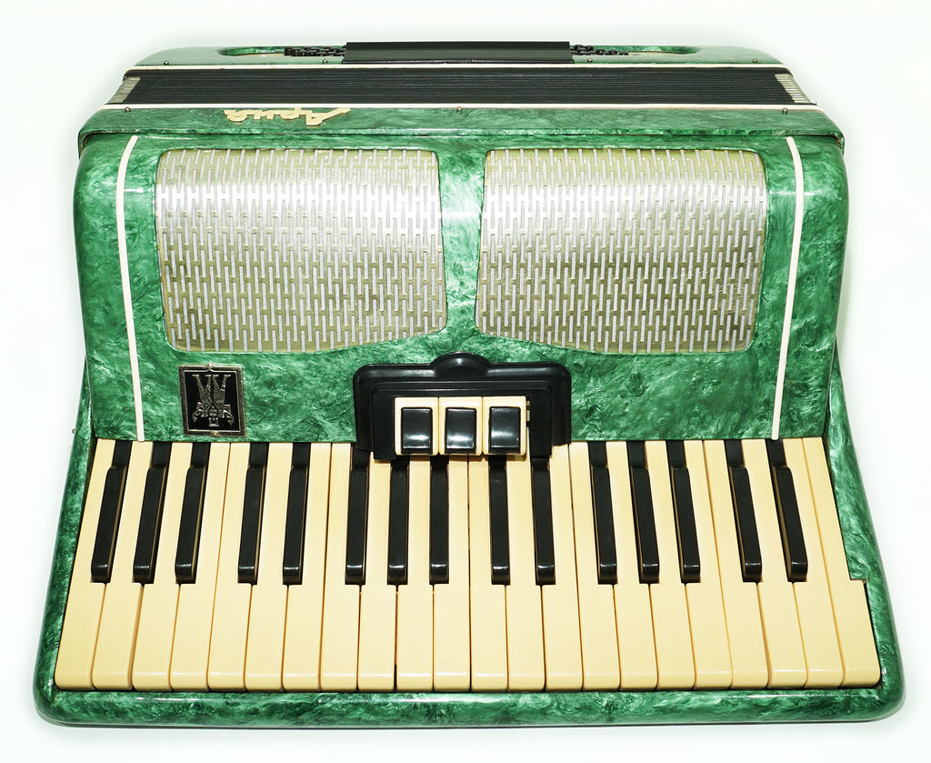 Piano Accordion Ariya 96 Bass Buttons Original Keyboard Accordian, New Straps 2527, Wonderful sound!