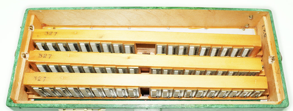 Piano Accordion Ariya 96 Bass Buttons Original Keyboard Accordian, New Straps 2527, Wonderful sound!