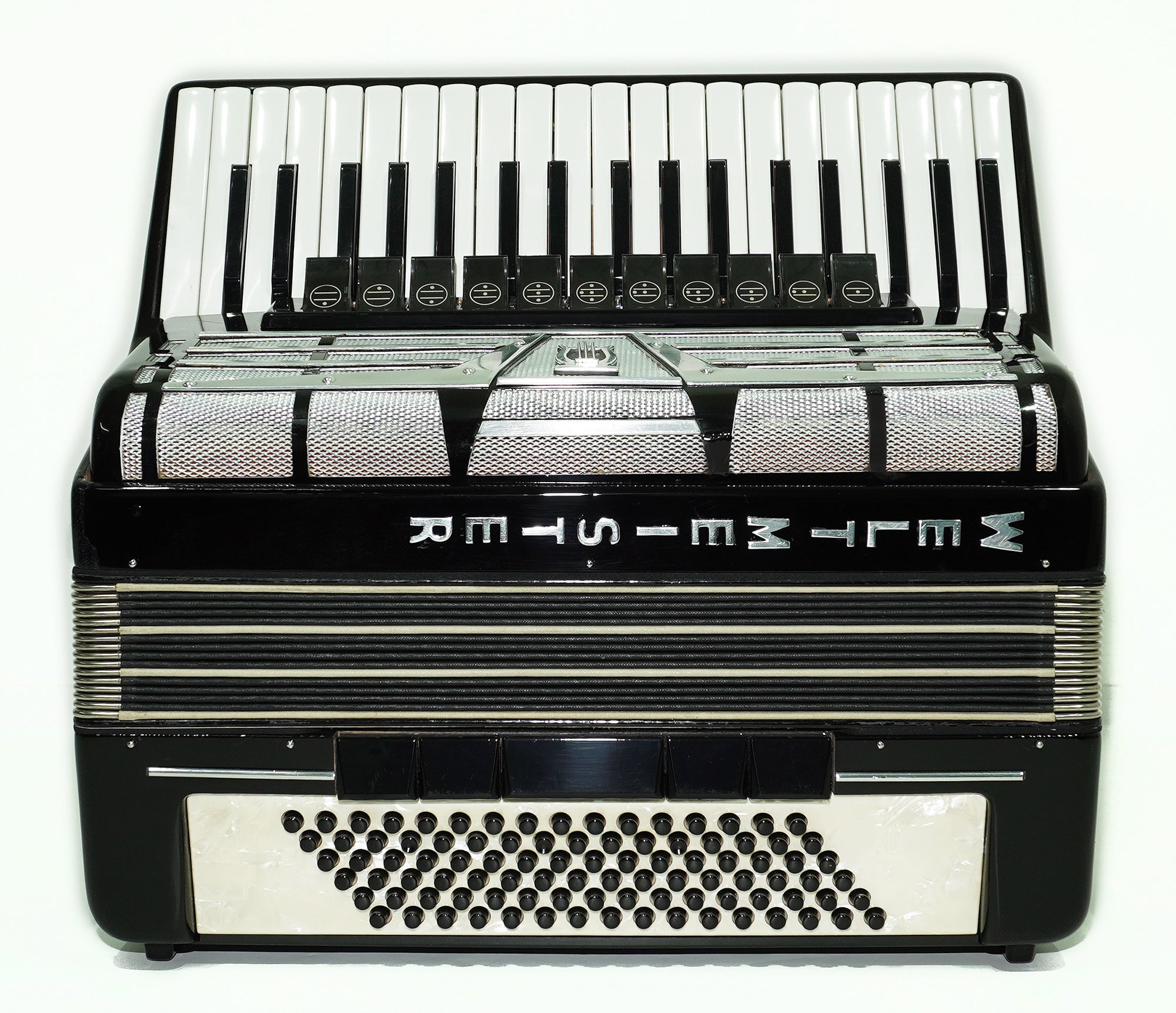 Weltmeister Amigo Accordion 96 Bass made in Germany, New Straps Soft Case for Gift, Vintage Keyboard Piano Accordian Musical Instrument, 2480