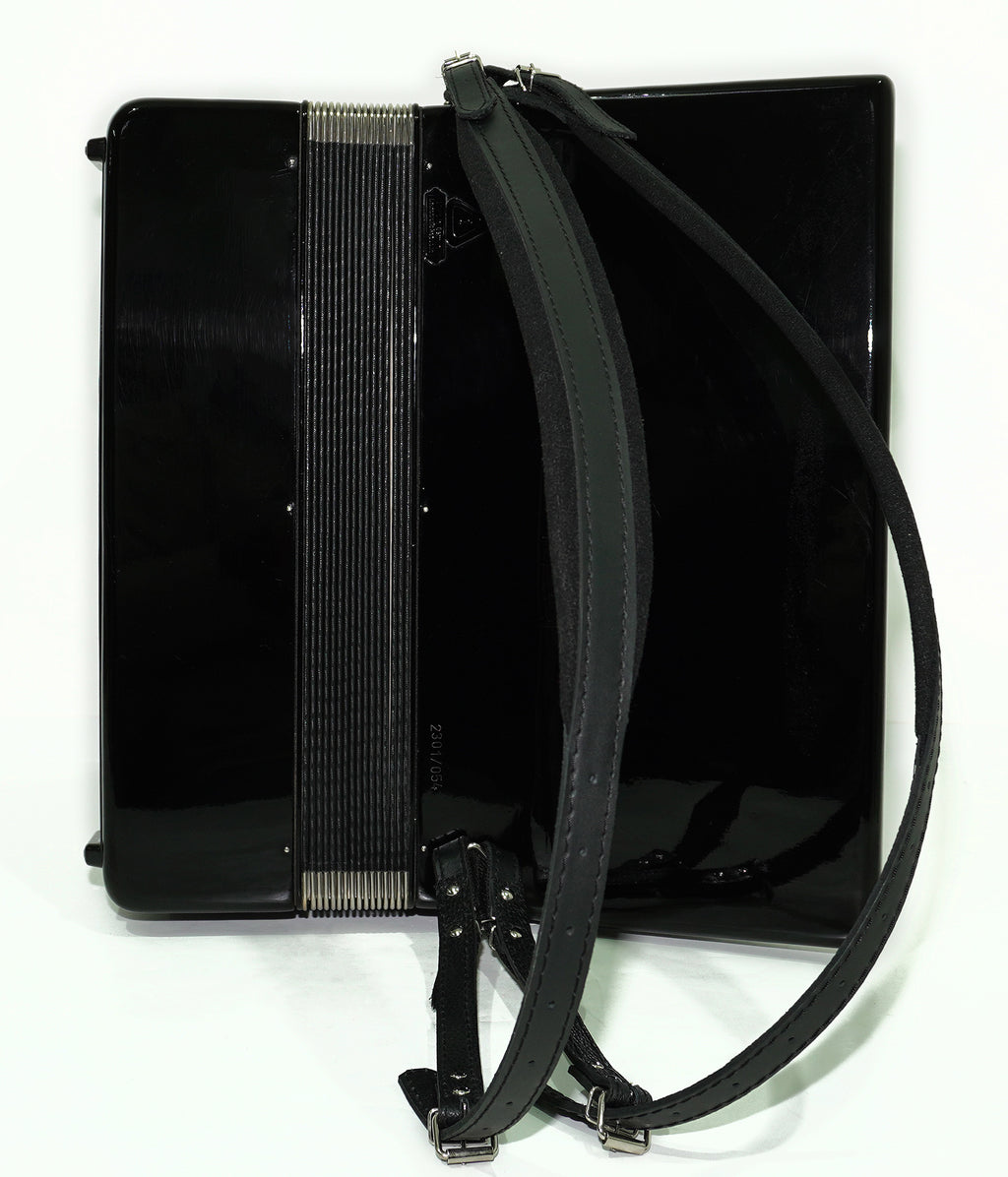 Almost Unused Royal Standard Silvana Piano Accordion 96 bass made in Germany, Concert Akkordeon for Musicians, with New Straps and Hard Case, 2506