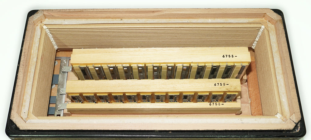 Vintage Hohner Riviera III 5 Row Button Accordion Bayan made in Germany, C System, New Straps and Hard Case, Original Accordeone de Botones, 2534