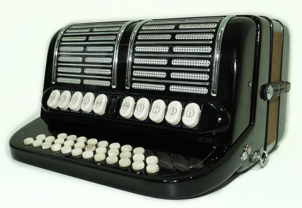 Hohner Ouverture V Diatonic Accordion, Original German Button Accordion Garmon, Luxury Harmonika Squeezebox Akkordeon, with Straps and Case, 2543