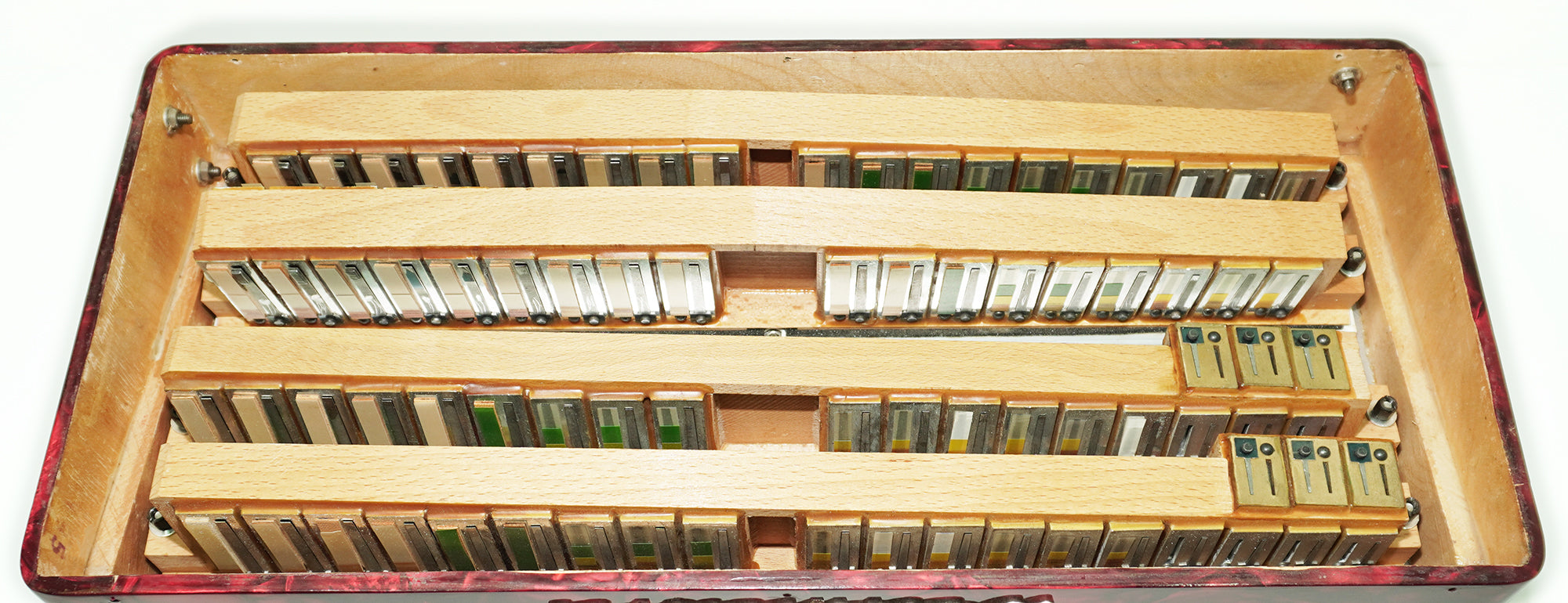 Weltmeister Consona Cassotto Piano Accordion, made in Germany, 96 Bass Buttons, New Straps, Soft Case, Quality Musical Instrument Keyboard Accordian, 2545