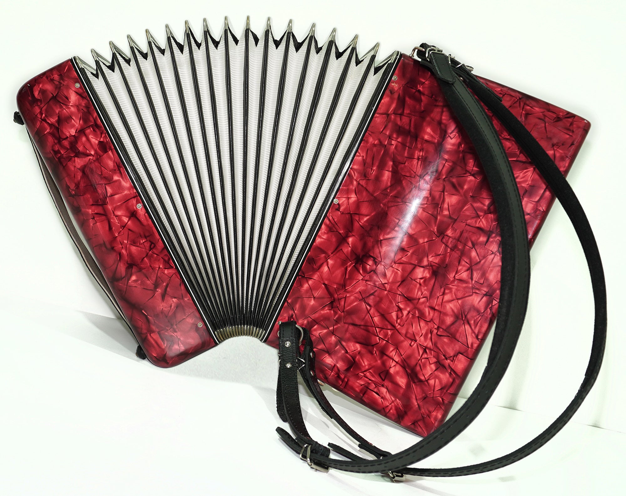 Vintage Lignatone Delicia Accord VII Piano Accordion 80 Bass, made in Czechoslovakia, New Straps, Original Keyboard Musical Instrument, 2552