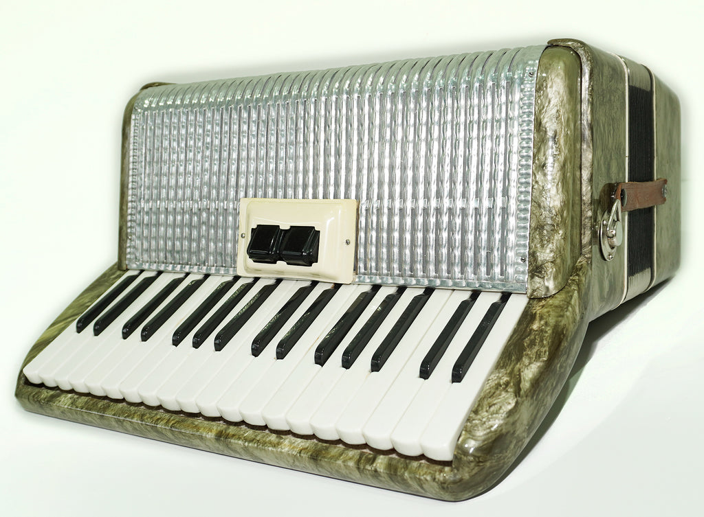 Ukraine Piano Accordion 80 Bass Buttons, New Straps, Lightweight Keyboard Accordian, Folk Musical Instrument, Wonderful sound, 2593