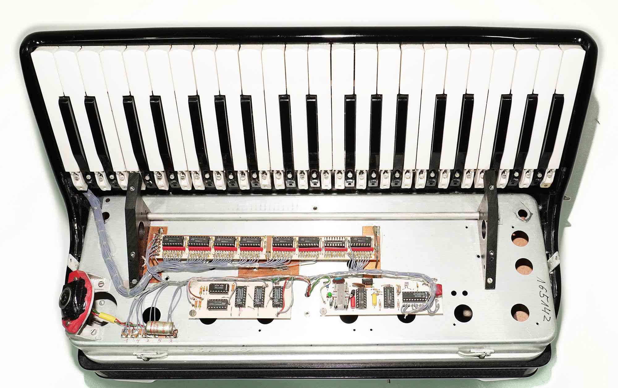 Hohner Electronium Synthesizer Accordion, made in Germany, Rare Old Musical Instrument, 2570