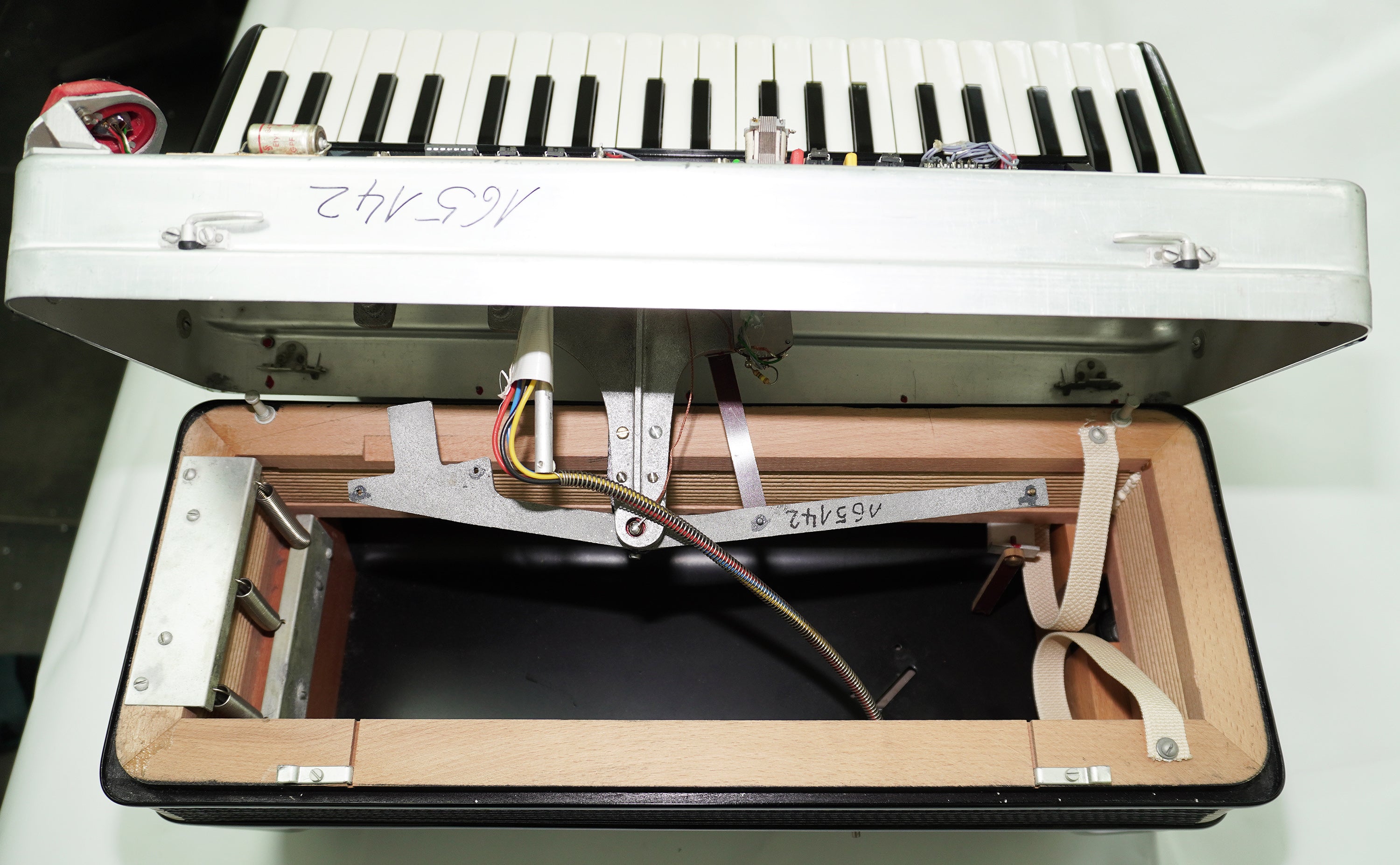 Hohner Electronium Synthesizer Accordion, made in Germany, Rare Old Musical Instrument, 2570