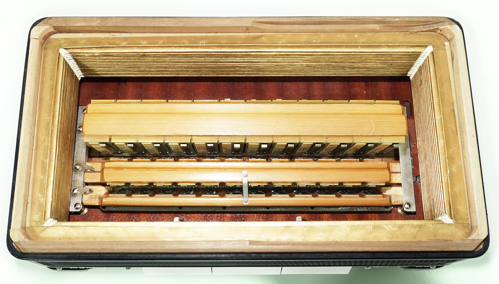 Hohner Morino Artiste VI N Button Accordion 120 Bass, C Griff, made in Germany, Straps and Hard Case, 5 Rows Fisarmonica Knopfakkordeon, 2573