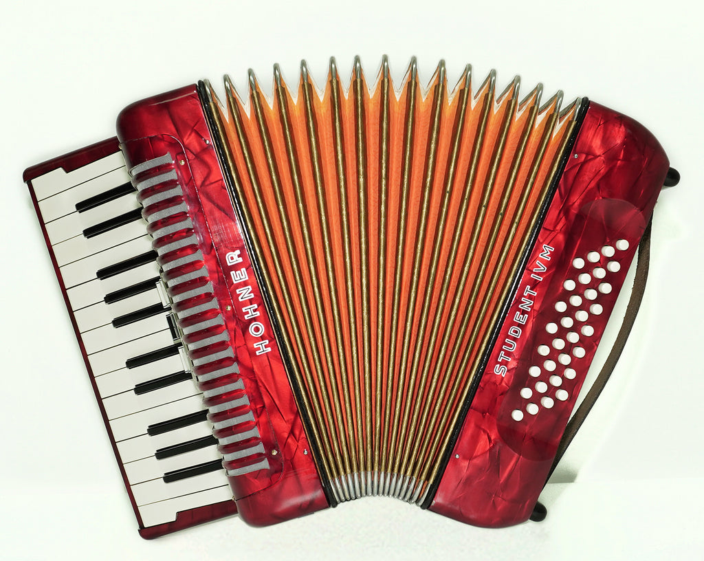 Hohner Student IVM Lightweight Piano Accordion 32 Bass, German Original Akkordeon Musical Instrument for Beginners Kids, New Straps, 2600