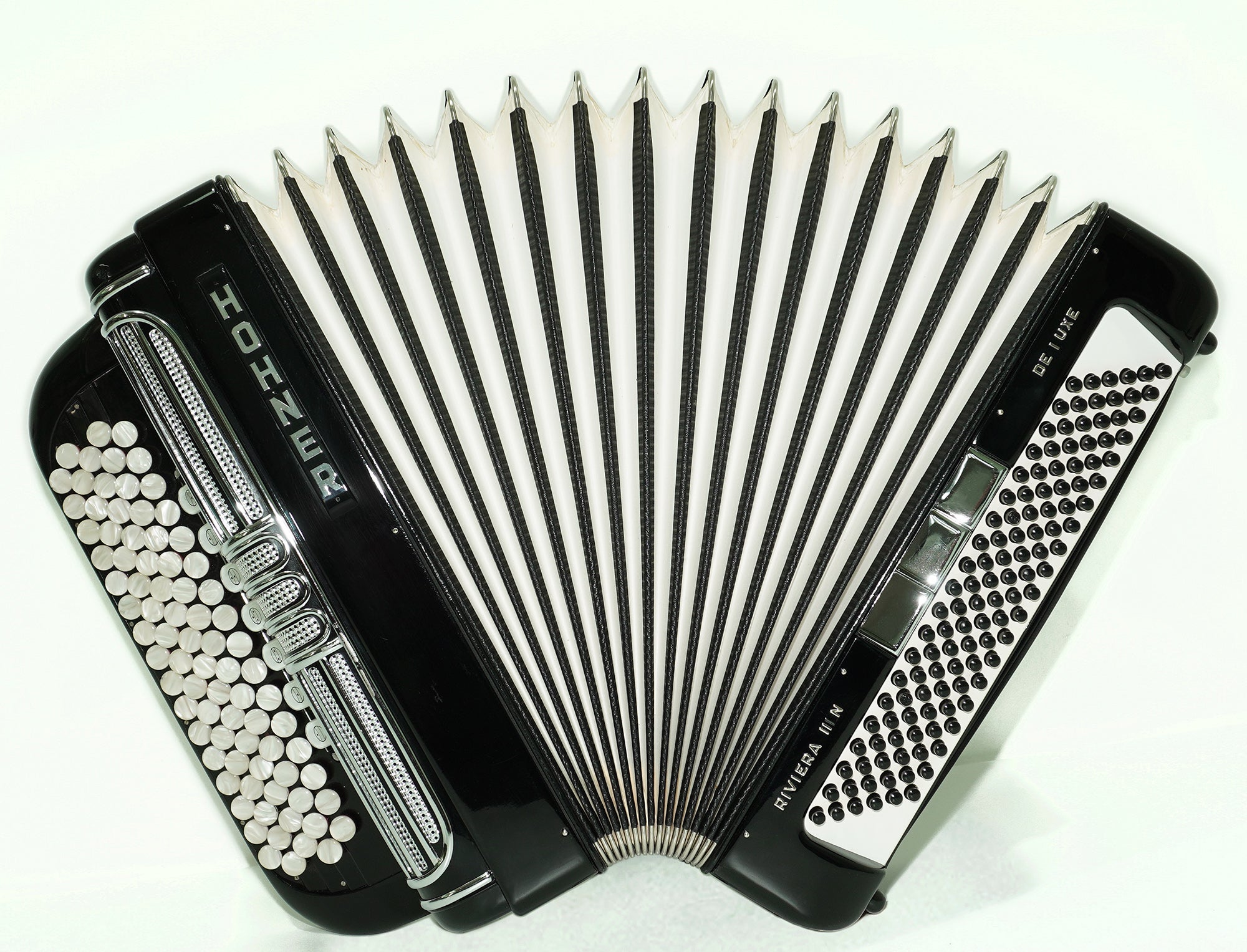 Hohner Riviera III N De Luxe 5 Row Button Accordion 120 Bass made in Germany, New Straps, Accordeone de Botones, 2615