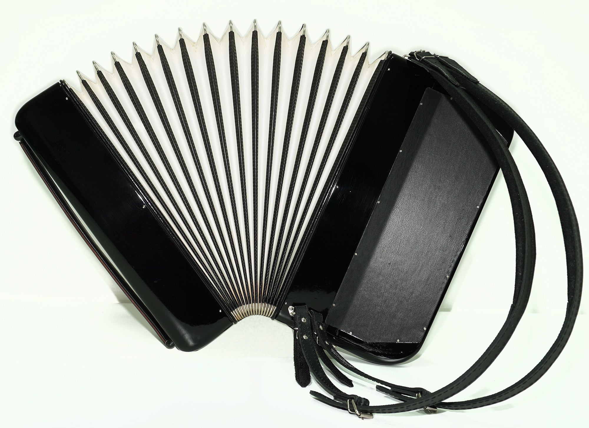 Hohner Riviera III N De Luxe 5 Row Button Accordion 120 Bass made in Germany, New Straps, Accordeone de Botones, 2615