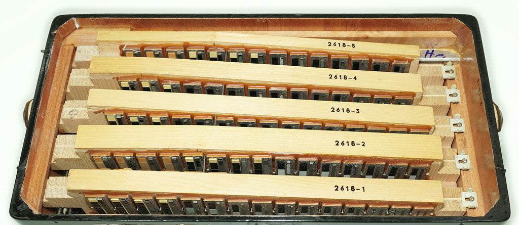 Hohner Riviera III C Griff Lightweight 5 Row Button Accordion 96 Bass made in Germany, with original straps, 2617
