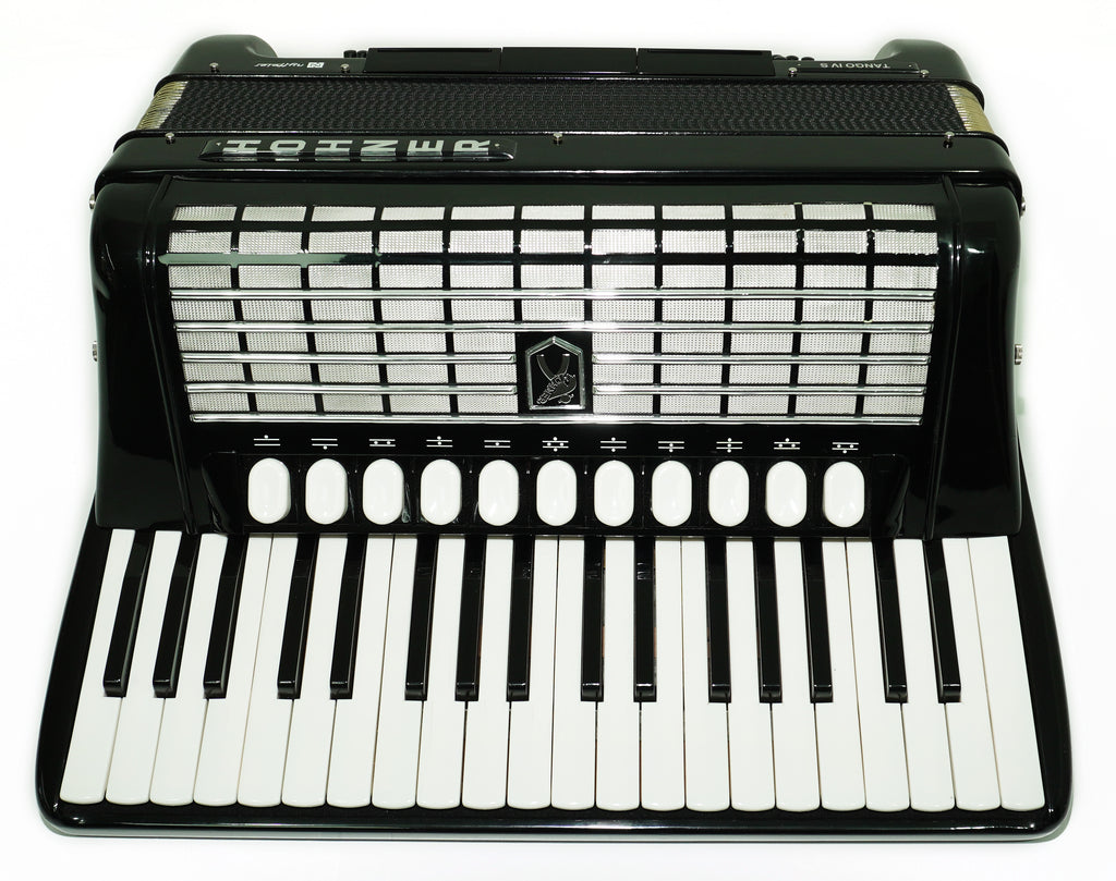 Hohner Tango IV S Vintage Piano Akkordeon Made in Germany, Akkordeon mit Original Qualitätsklaviatur, inkl. Riemen und Hartschalenkoffer, Erstaunlicher Klang! 2639