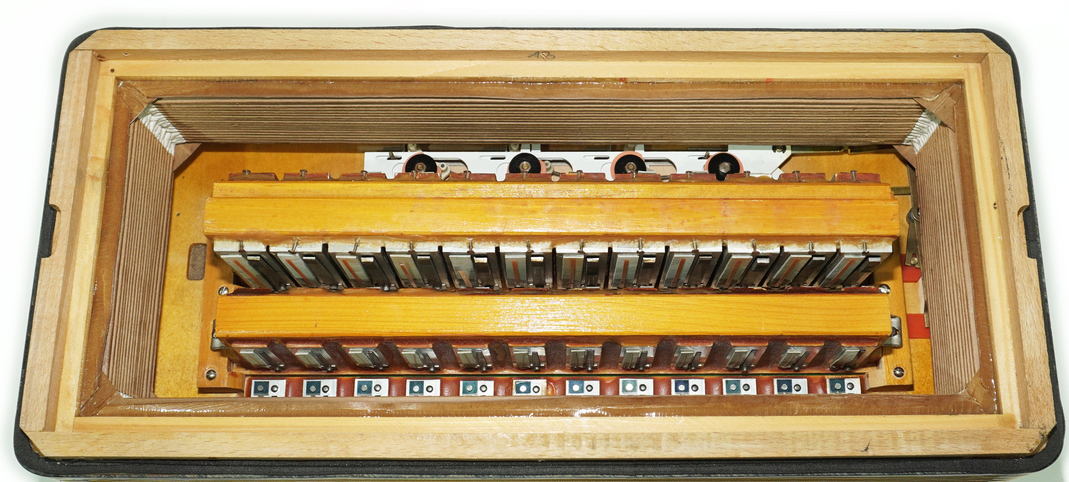 Vintage Lignatone Delicia Melodia VIII Pianoakkordeon 80 Bässe, hergestellt in der Tschechoslowakei, neue Riemen, originales Tasteninstrument, 2647