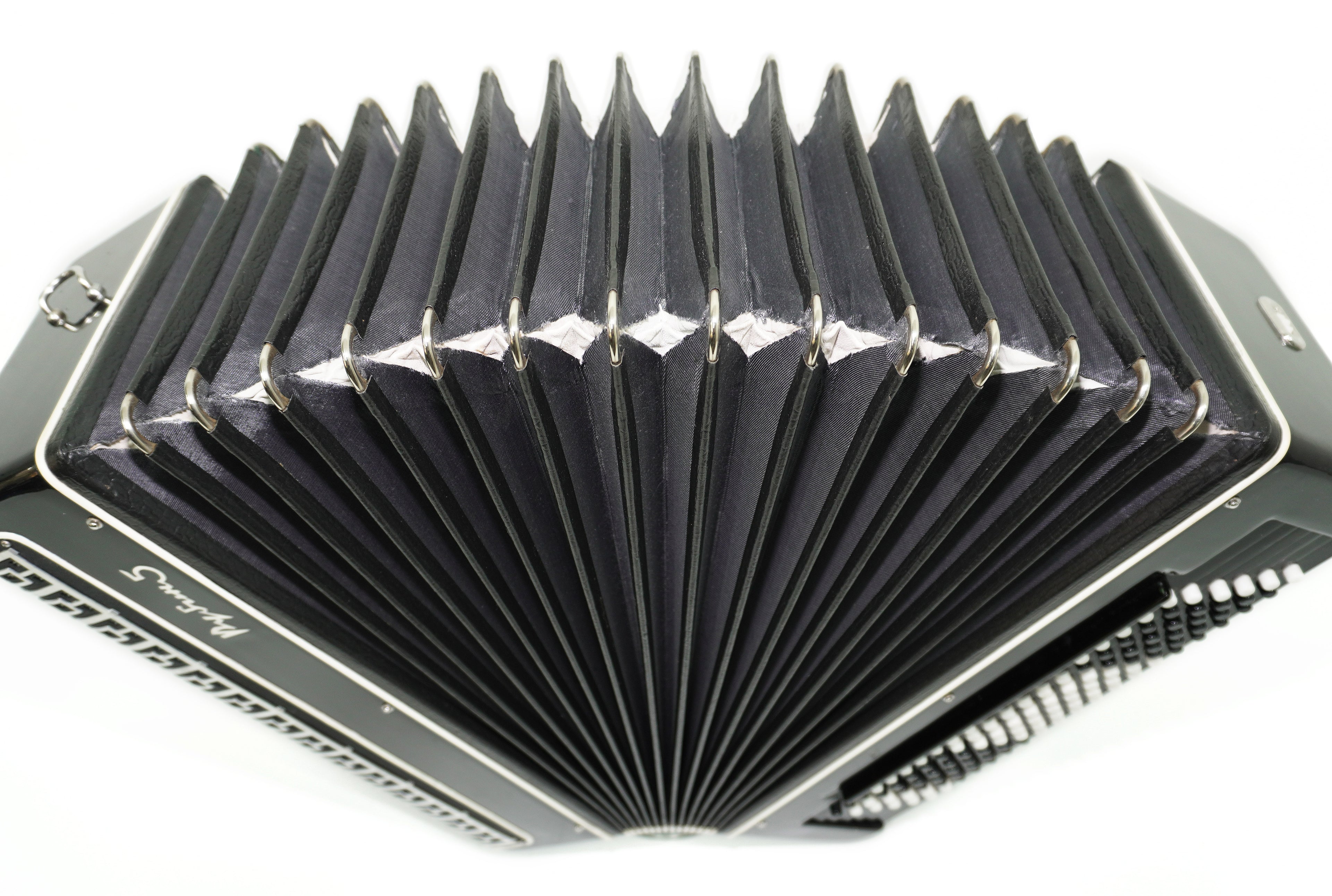 Converter Bayan Rubin 5 Free Bass und Stradella, 120-Bass-Knopfakkordeon, russisches Vintage-Bajan-Akkordeon, mit Riemen und Hartschalenkoffer, 2650