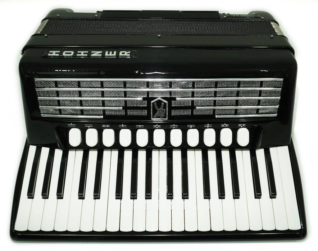 Hohner Favorit IV P Vintage Pianoakkordeon made in Germany, originales Tastaturakkordeon, inkl. Riemen und Hartschalenkoffer, 2659