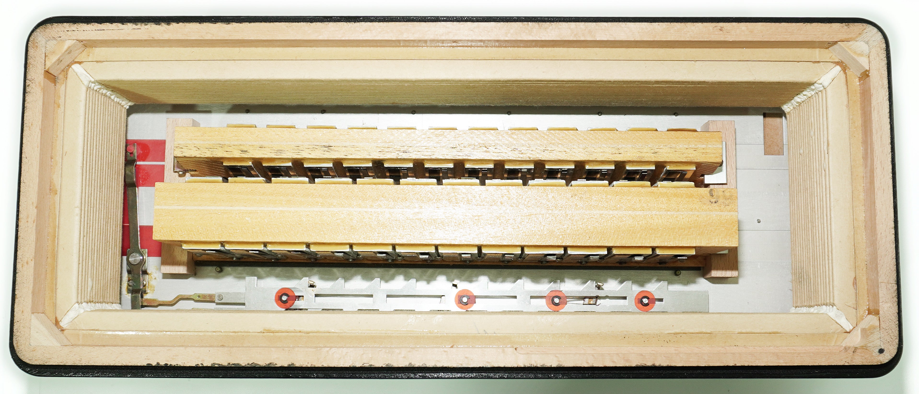 Hohner Favorit IV P Vintage Pianoakkordeon made in Germany, originales Tastaturakkordeon, inkl. Riemen und Hartschalenkoffer, 2659